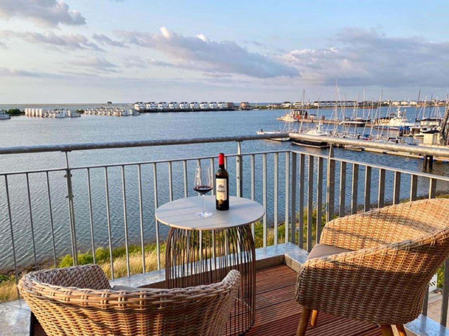 Aloha Lounge Apartment